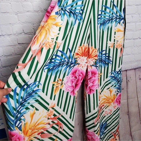 Jealous Tomato Floral Printed Jumpsuit SIZE L - Picture 3 of 7